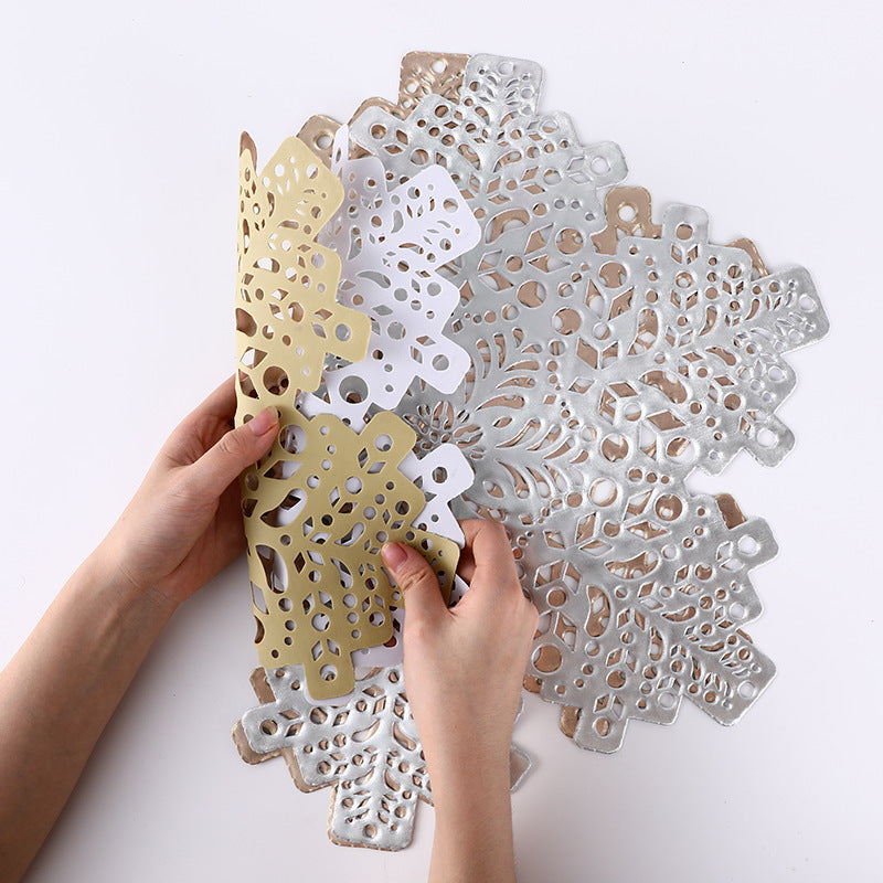 New Snowflakes PVC Hollow Anti-scalding Insulation Pad Table Bowl Mats Home Christmas Decor Heat Resistant Placemat Dining Table A breathe of home