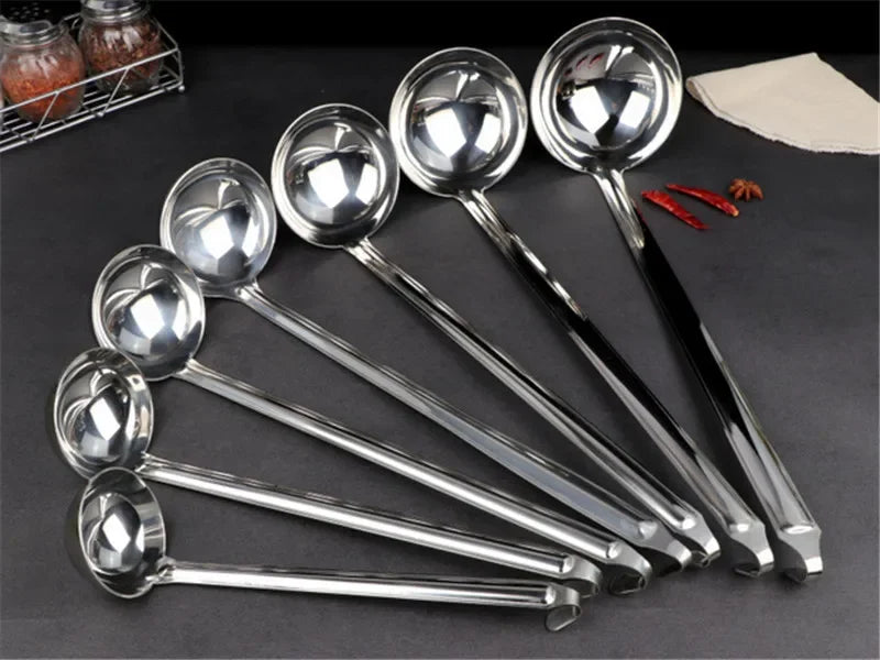 Durable soup ladle – long handle, big round scoop, ideal for kitchen and buffet use.